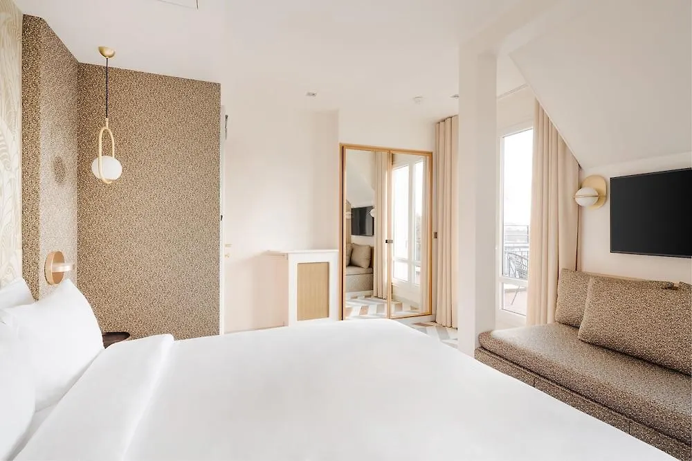 Atala Hotel Champs Elysees, Sonder By Marriott Bonvoy Paris 4*,  France
