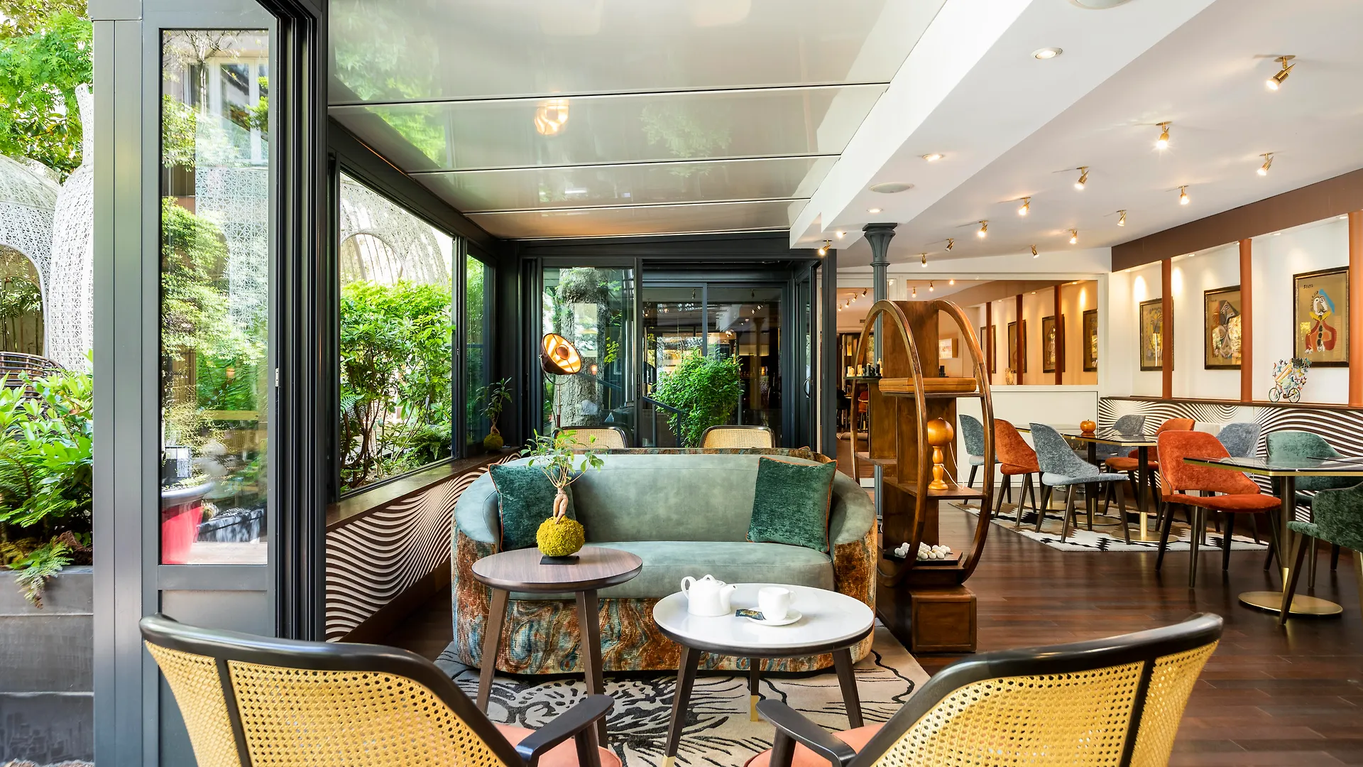 ****  Atala Hotel Champs Elysees, Sonder By Marriott Bonvoy Paris Frankrike